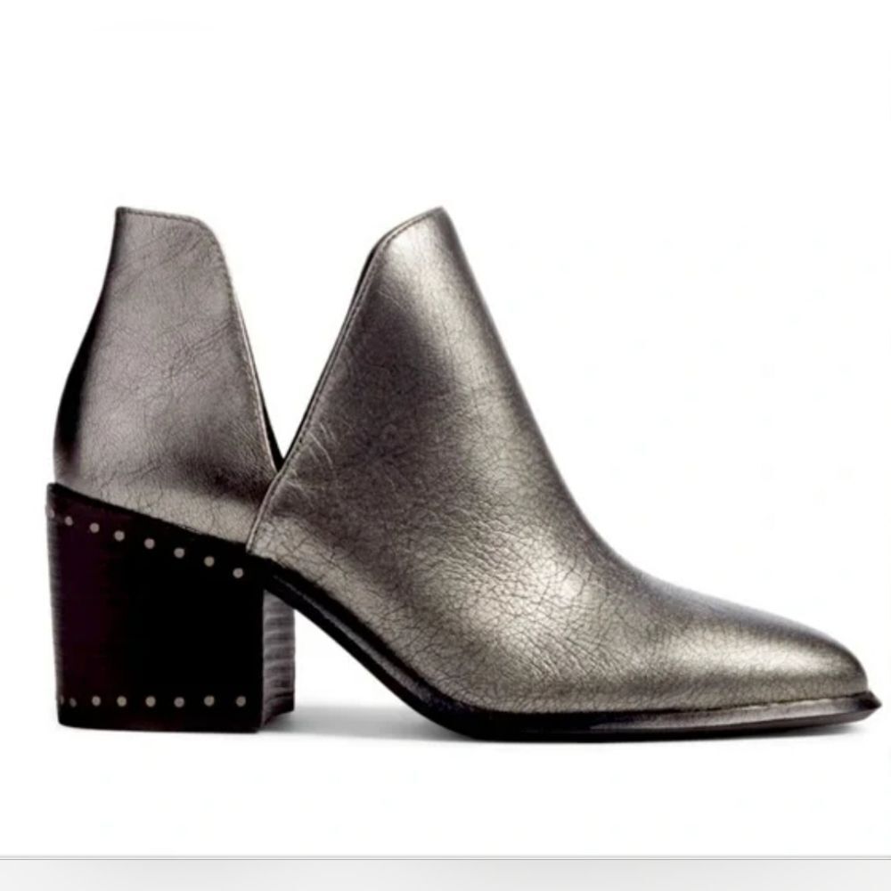 Vince Camuto Gray Leather Petran Studded Block Heel Boot Pewter Size 7